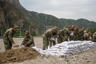 两分两分凿！锡安半场12中10高效砍下22分